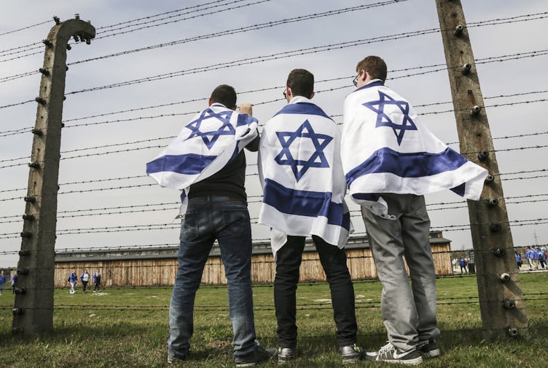 jewish-auschwitz-flag Why is Poland on the verge of giving state approval to Holocaust denial?