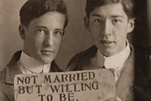 Historical photos of men in love: They were born 120 years too early